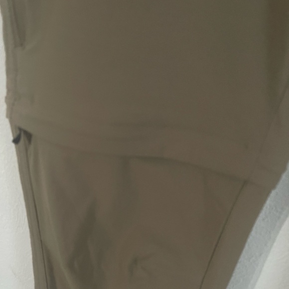 Columbia Hiking Pant Omni Shield Zip off to Shorts Tan brown size 8 NWOT - Picture 3 of 10
